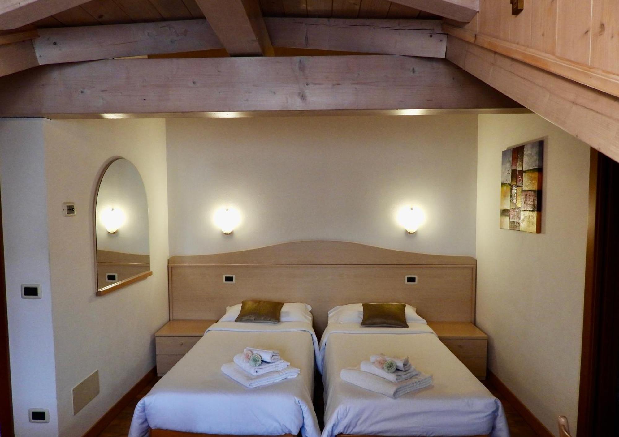 Hotel Garni Maffei Pinzolo Luaran gambar